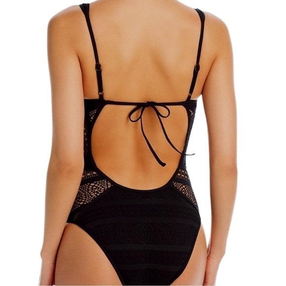 Becca by Rebecca Virtue Crochet Plunge One-Piece Swimsuit, swim wear size S - Picture 4 of 11